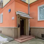 Vibrant Mokotow Business Centre By Renters Варшава