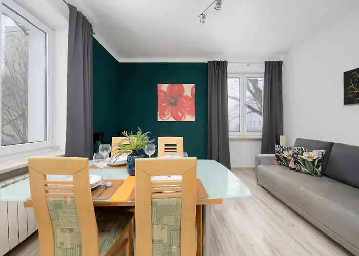 Vibrant Mokotow By Renters Apartment